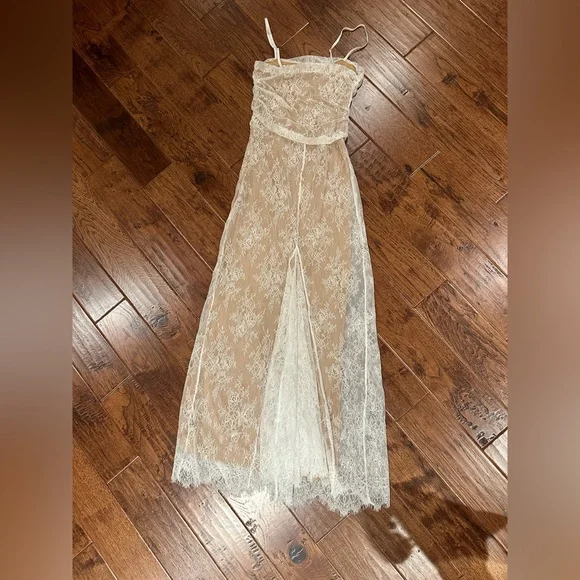 ***SOLD***BRAND NEW DRESS - Picture 6 of 10